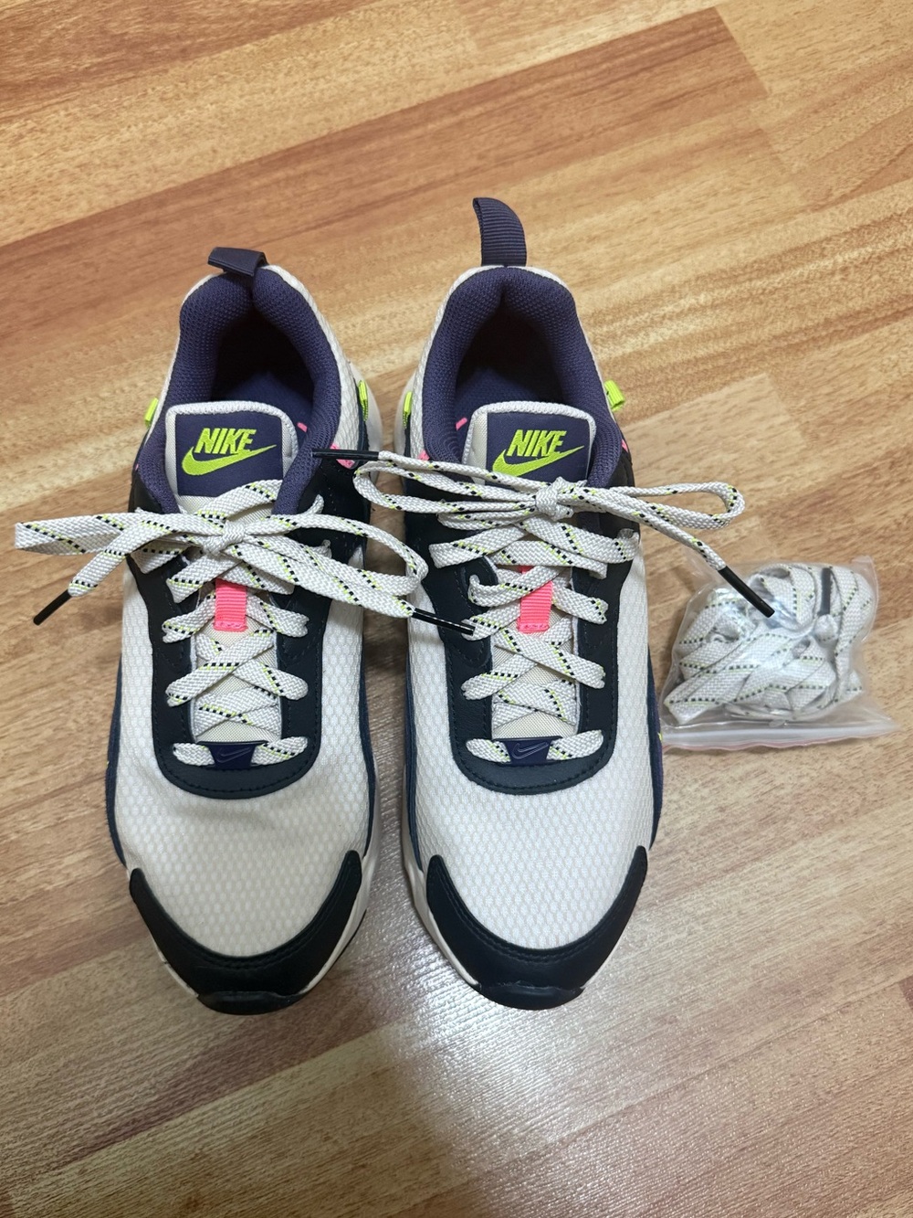 Nike tennis shoes